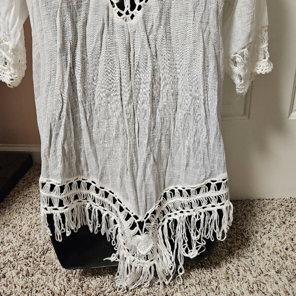 VENUS White Relaxed Cropped Tunic Or Swimsuit Cover-Up - Picture 12 of 13
